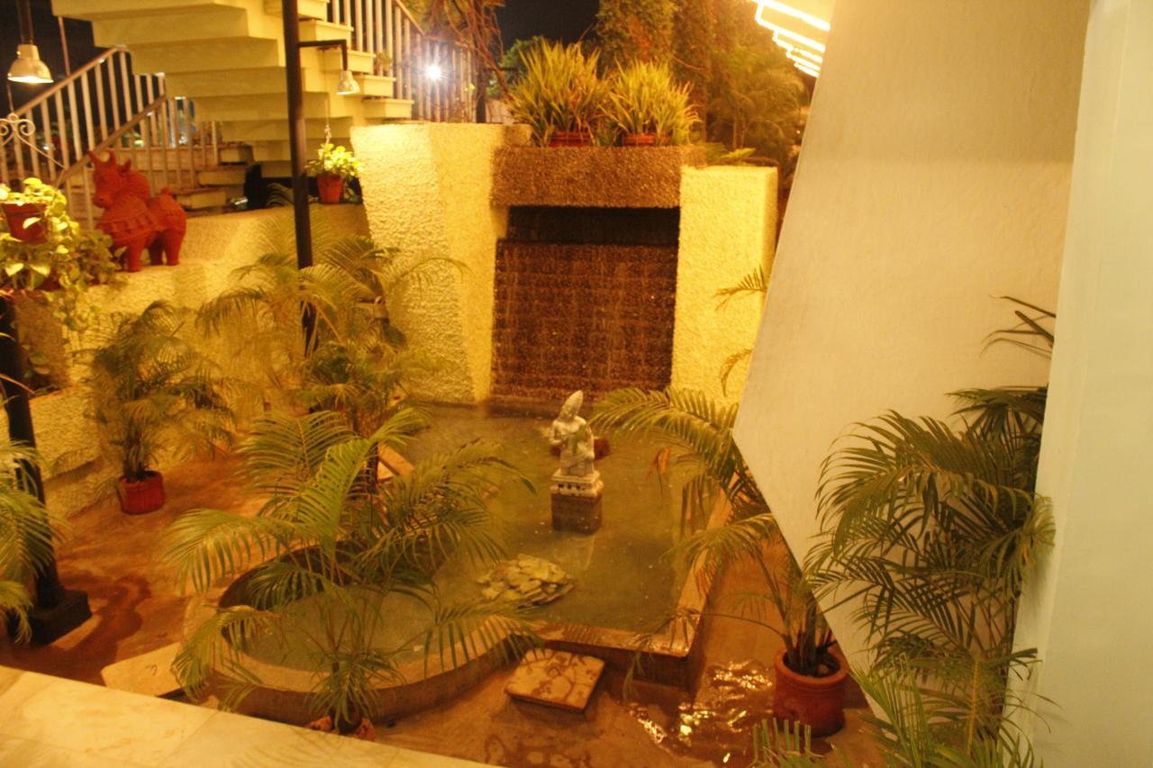 Hotel Parisutham Thanjavur Exterior foto